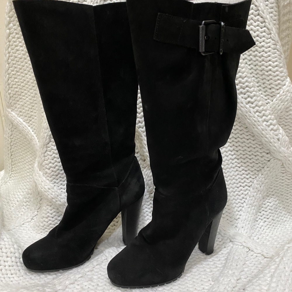 Burberry heeled boots